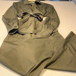 Gap jumpsuit size 12